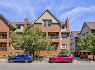 132 Tiffany Ln #132, Royal Oak, MI 48067