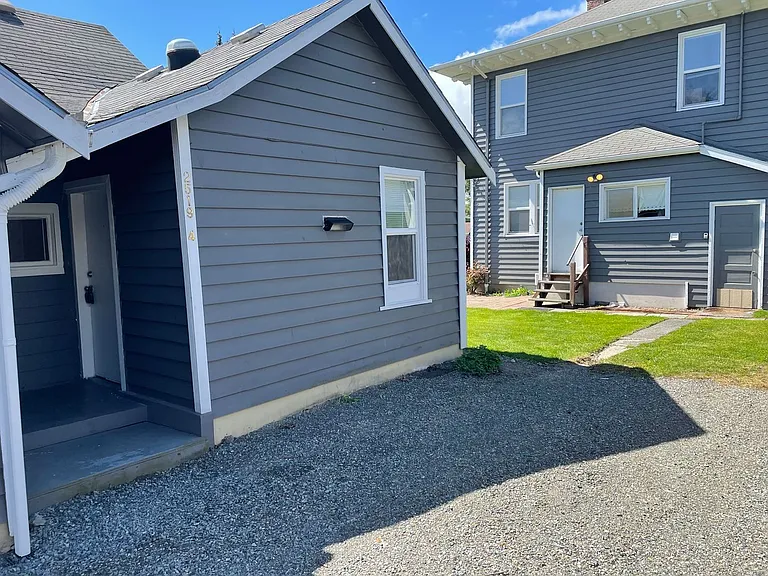 2519 Baker- 5 Unit — Photo 17