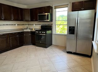585 Valley St FLOOR 2, Orange, NJ 07050