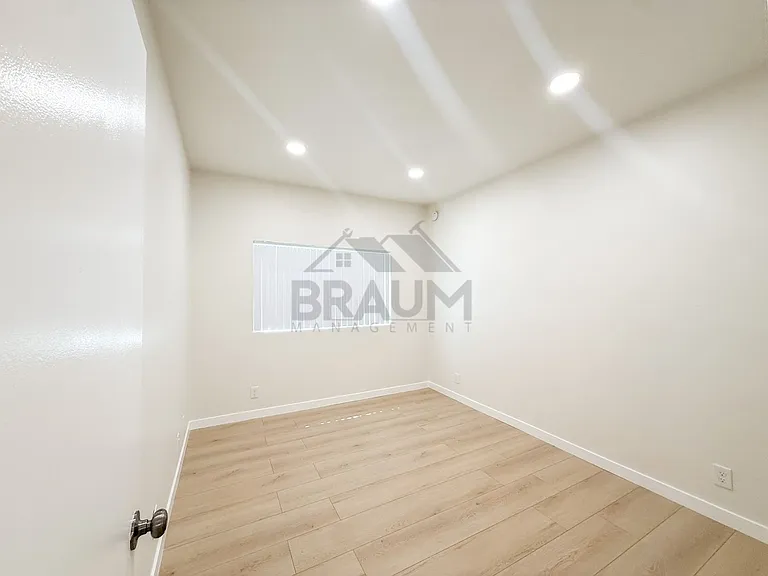 11459 COLLINS ST. — Photo 27
