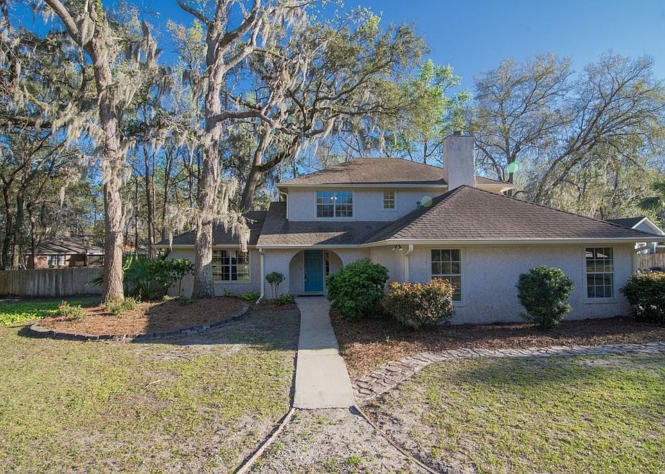 1st image of 303 Lochland Pl