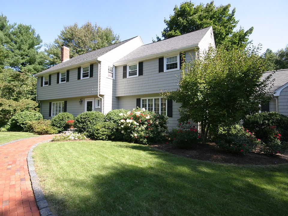 1st image of 81 Clearwater Dr