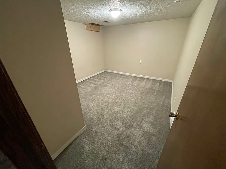 Basement Bedroom #5 (No Egress)