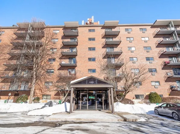 1321 Worcester Rd APT 610, Framingham, MA 01701