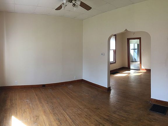 DOWNSTAIRS UNIT LIVING ROOM