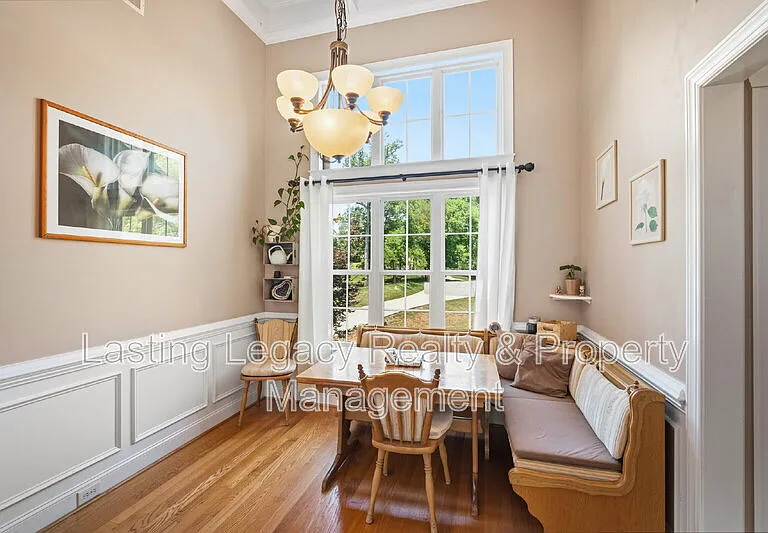 187 Marbrook Dr — Photo 15