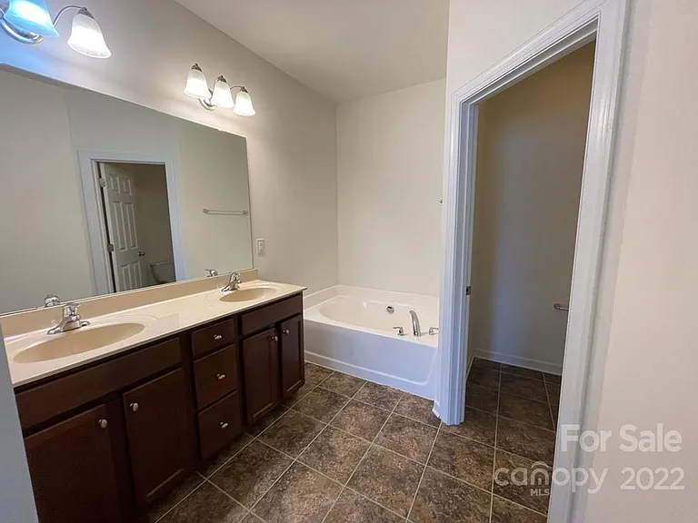 14639 Juventus St — Photo 13