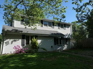7 Valley Pl, Hazlet, NJ 07730