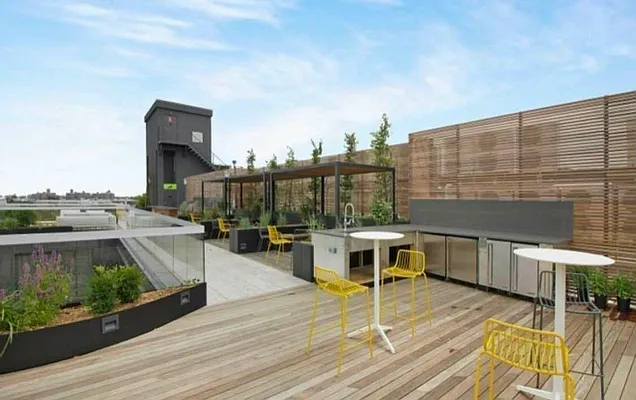 Rented by EXR | media 17