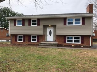 2402 Embassy Dr NW, Roanoke, VA 24017