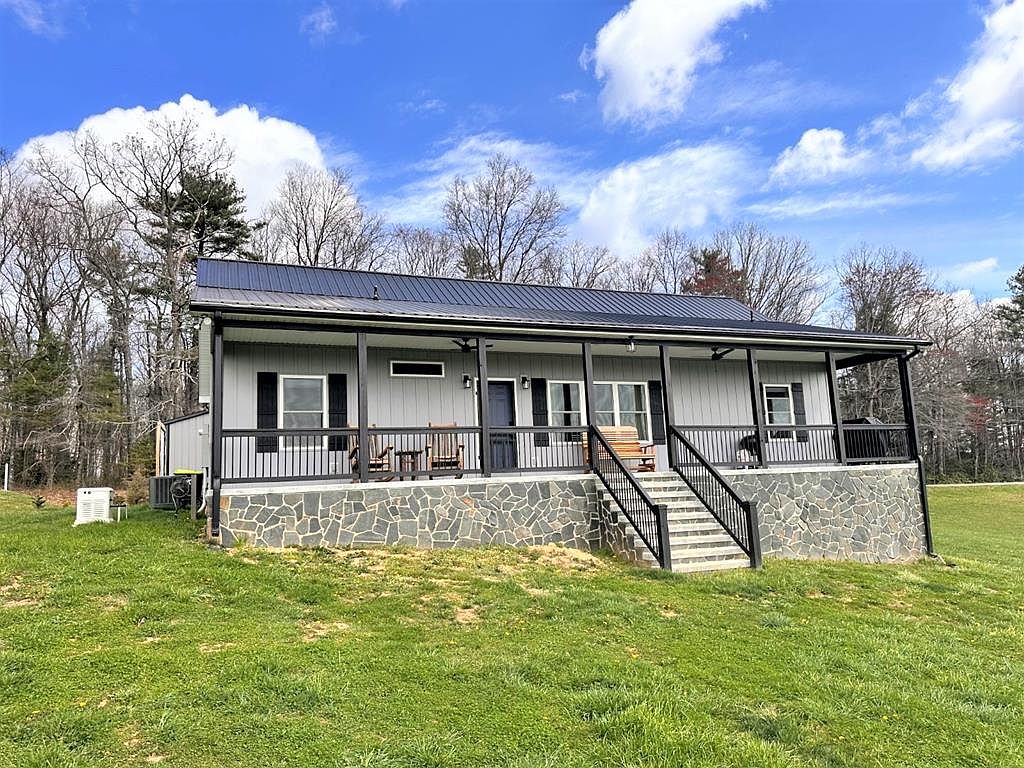 2188 Pilot View Rd, Hillsville, VA 24343 | MLS #93194 | Zillow