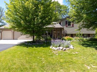 N9565 Crystal Dr, APPLETON, WI 54915