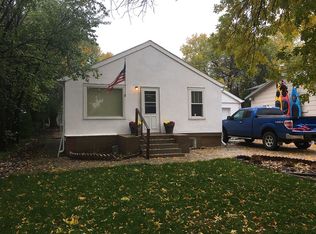 915 6th Ave W, Williston, ND 58801