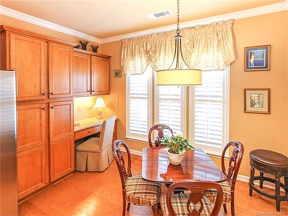 5th image of 2031 Hartwell Ln