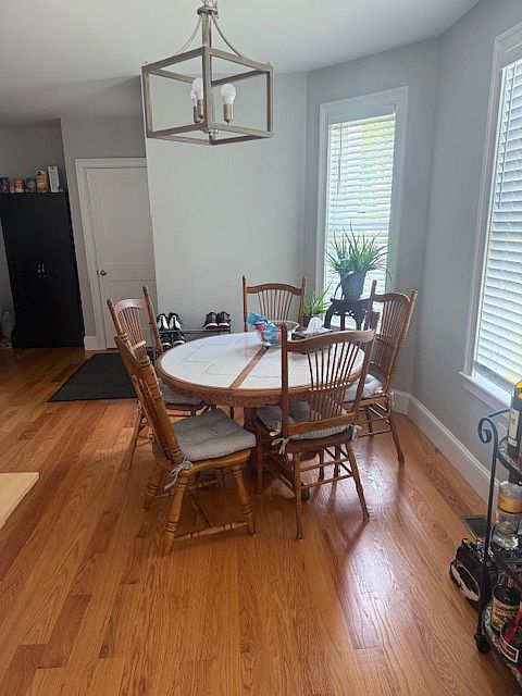 Eat in kitchen