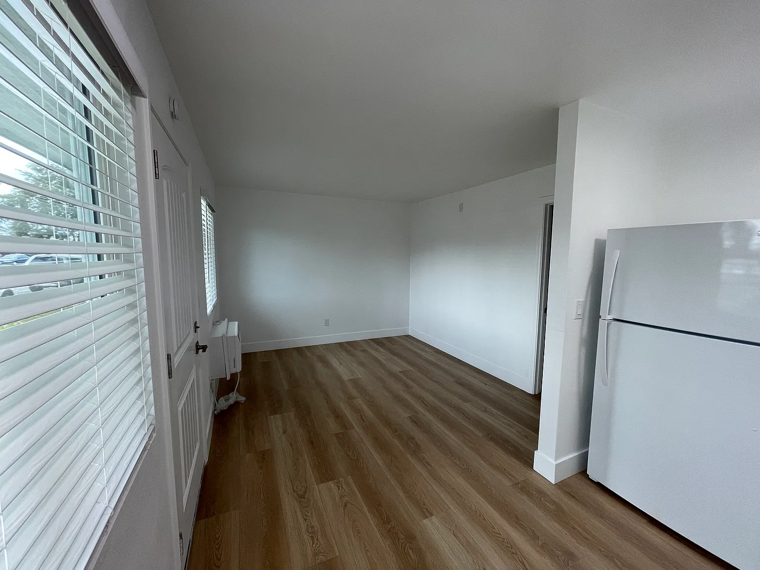 Studio, 480 sqft, $2,075 — Photo 2