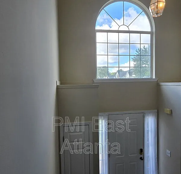 70 Desota Dr — Photo 2