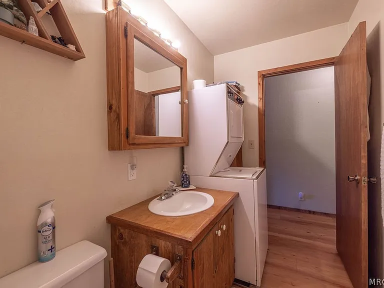 741 Kern Ave — Photo 15