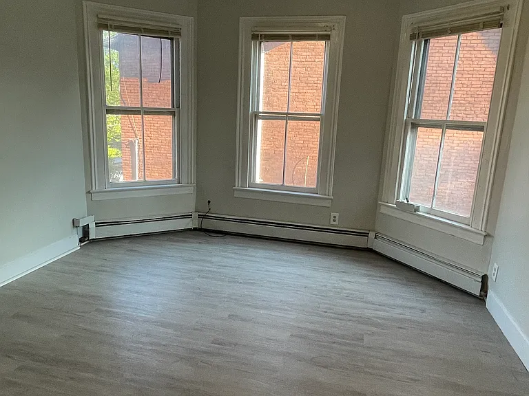 93 Hungerford St #2 — Photo 1