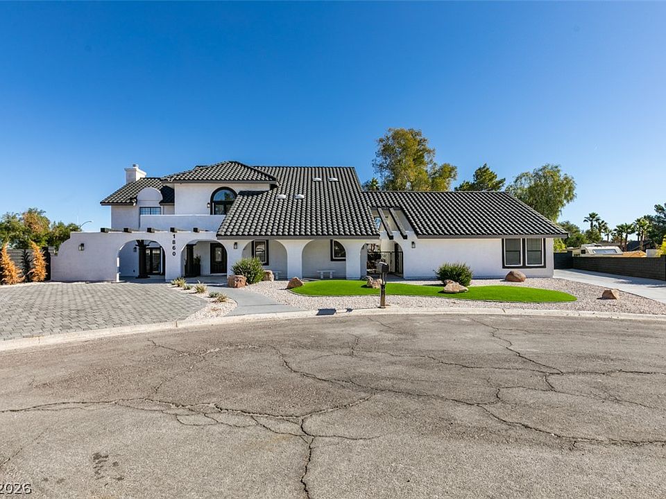 1st image of 1860 Ski Slope Cir