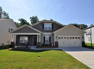 1607 Yellow Daisy Dr, Matthews, NC 28104
