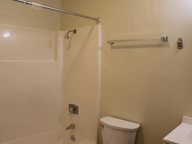 4900 Independence Blvd #11 — Photo 15