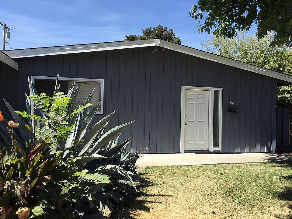 1st image of 610 W Iris Ave