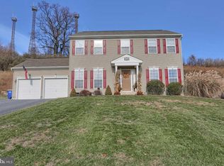 530 Sandpiper Ln, New Cumberland, PA 17070
