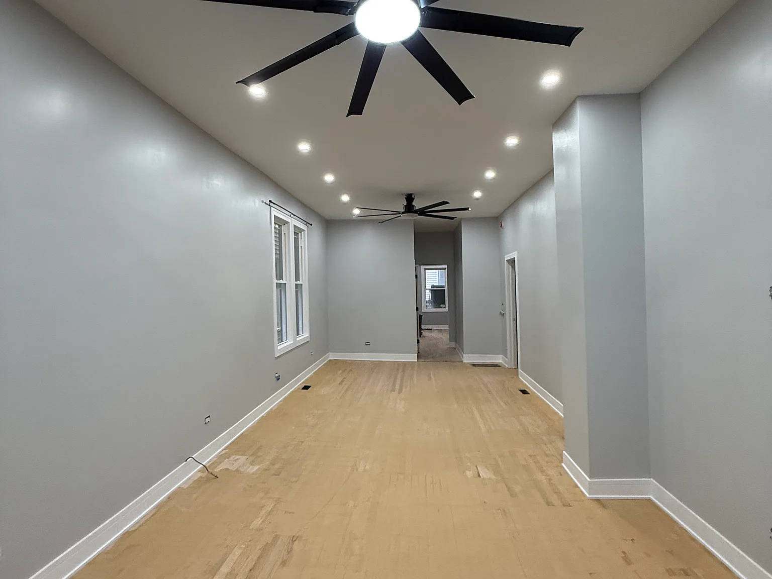 3 bed, 1100 sqft, $1,700 — Photo 4