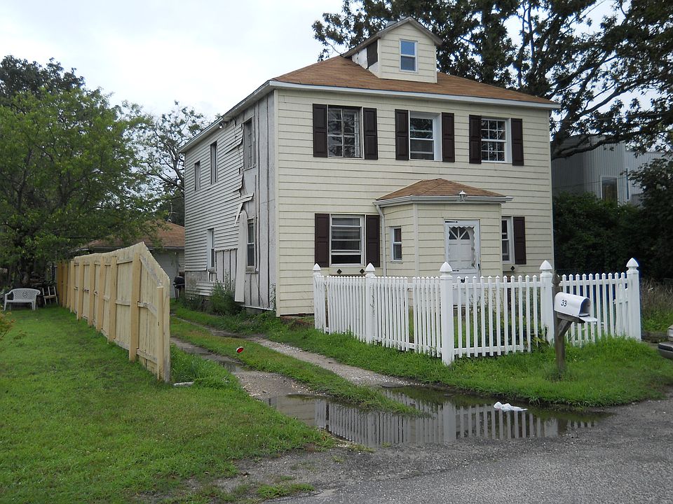 1st image of 33 Seymour Dr