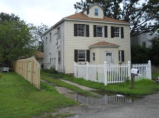 33 Seymour Dr, Shirley, NY