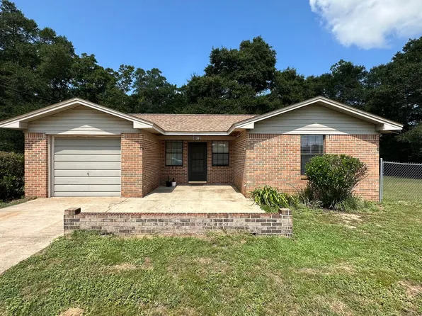 4872 Griffith Mill Rd, Holt, FL 32564