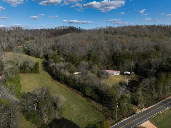 2938 Woods Prong Rd, Linden, TN 37096