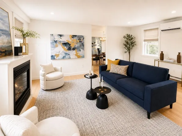 85 School St #3, Boston, MA 02129