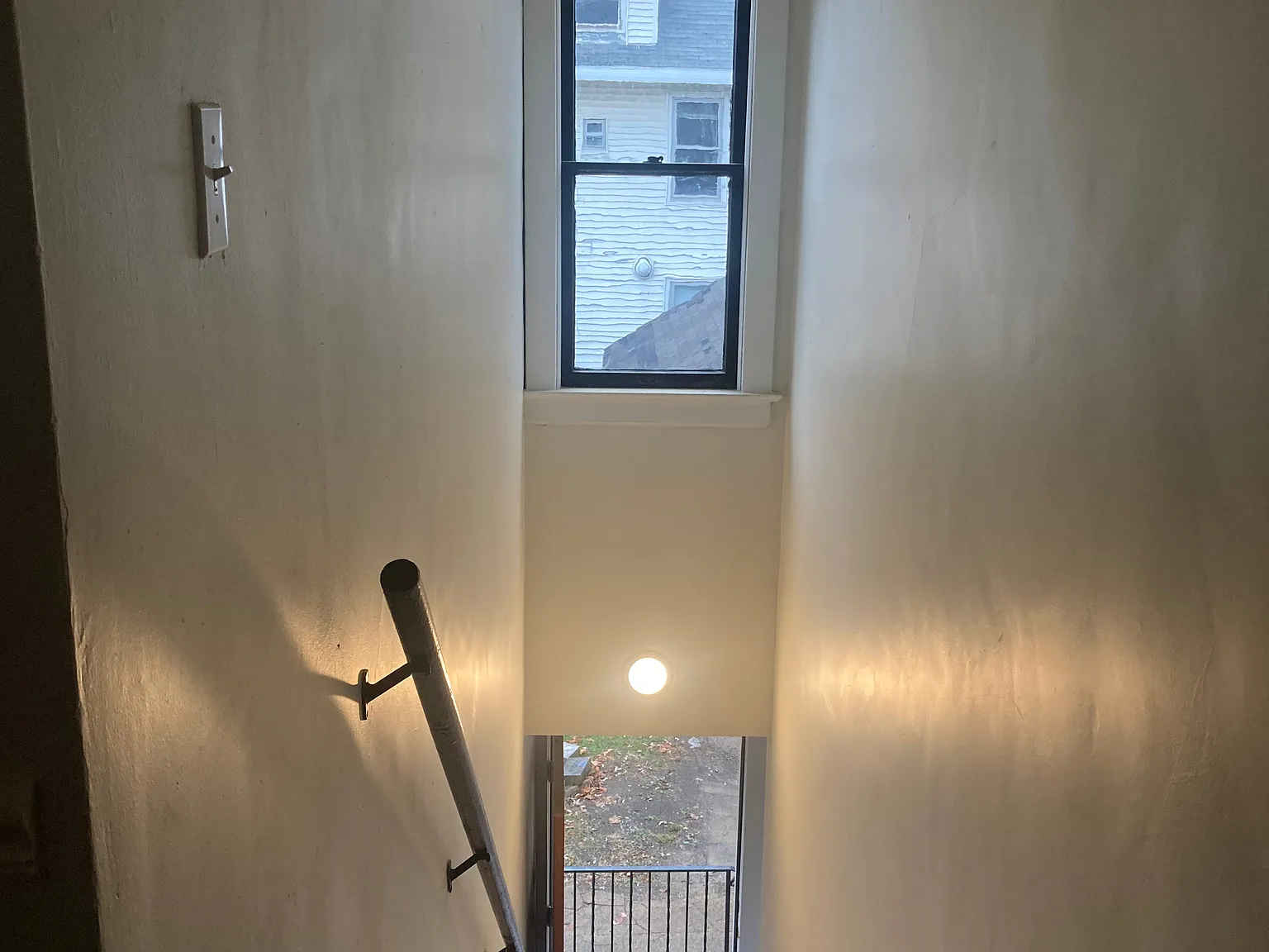 2 bed, 1200 sqft, $1,250 — Photo 2