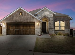 10200 Claire Creek Rd, Fort Worth, TX 76126