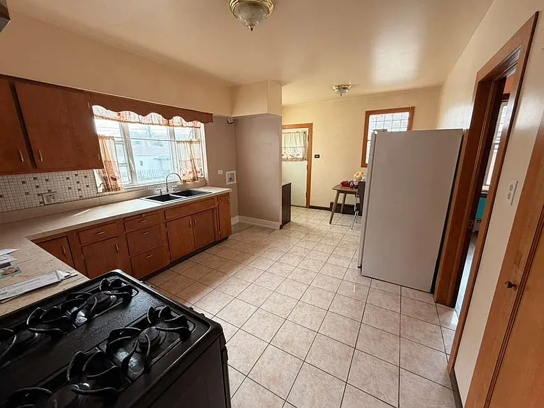 3025 W 54th Pl #1 — Photo 11