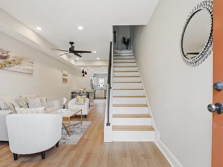 3207 Sherman Ave NW — Photo 3