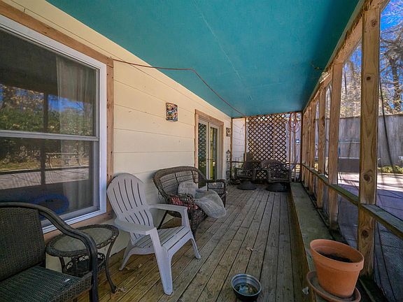 3rd image of 1775 Sun Valley Dr