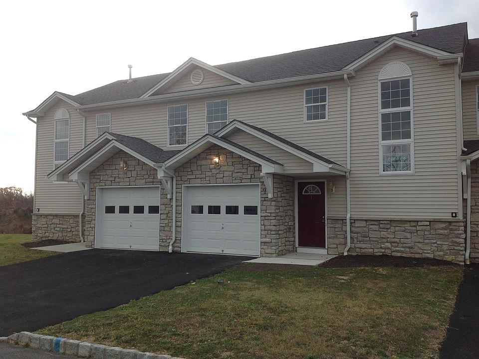 1st image of 4 Virginia Ct
