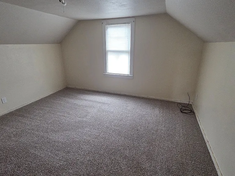 121 Clinton St — Photo 6
