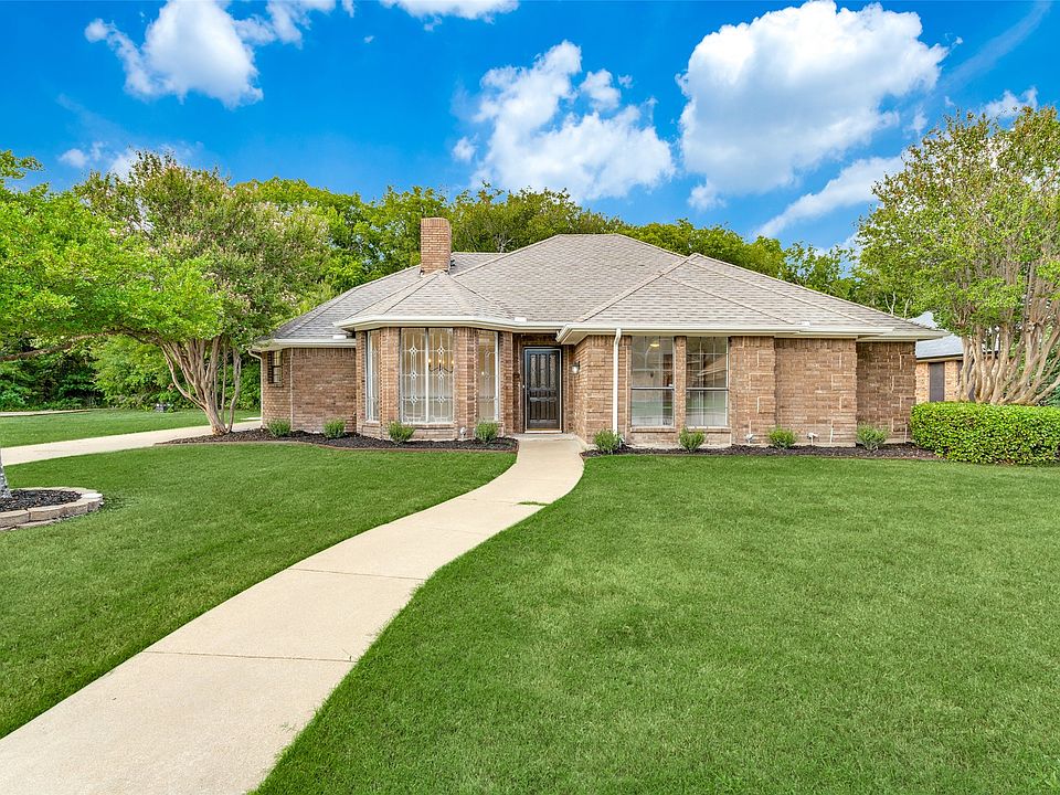 1st image of 601 Robin Meadow Dr