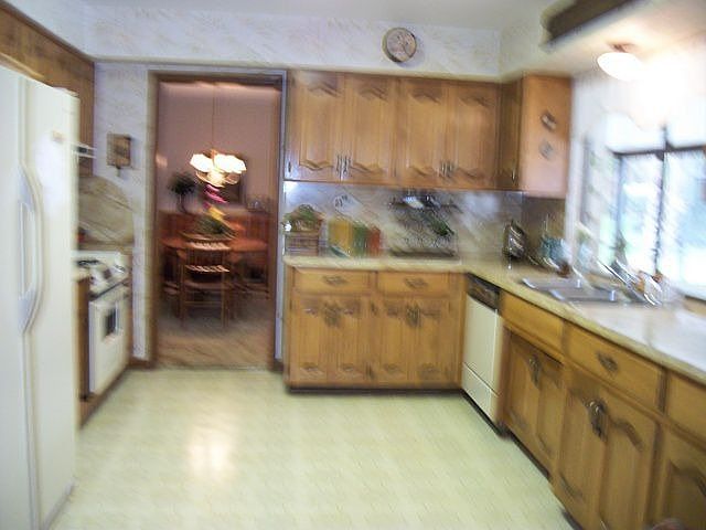 2nd image of 309 Hernando Rd