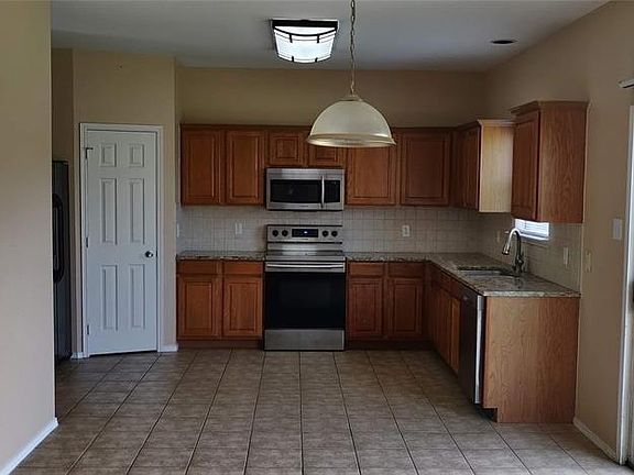 3rd image of 2040 Forest Meadow Dr