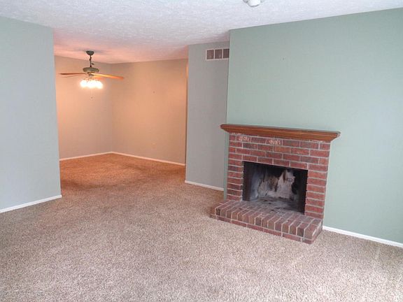 3rd image of 7206 Creekside Dr #57