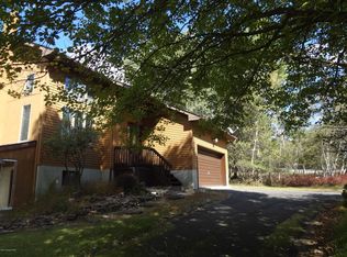 121 Colonial Ter, Albrightsville, PA