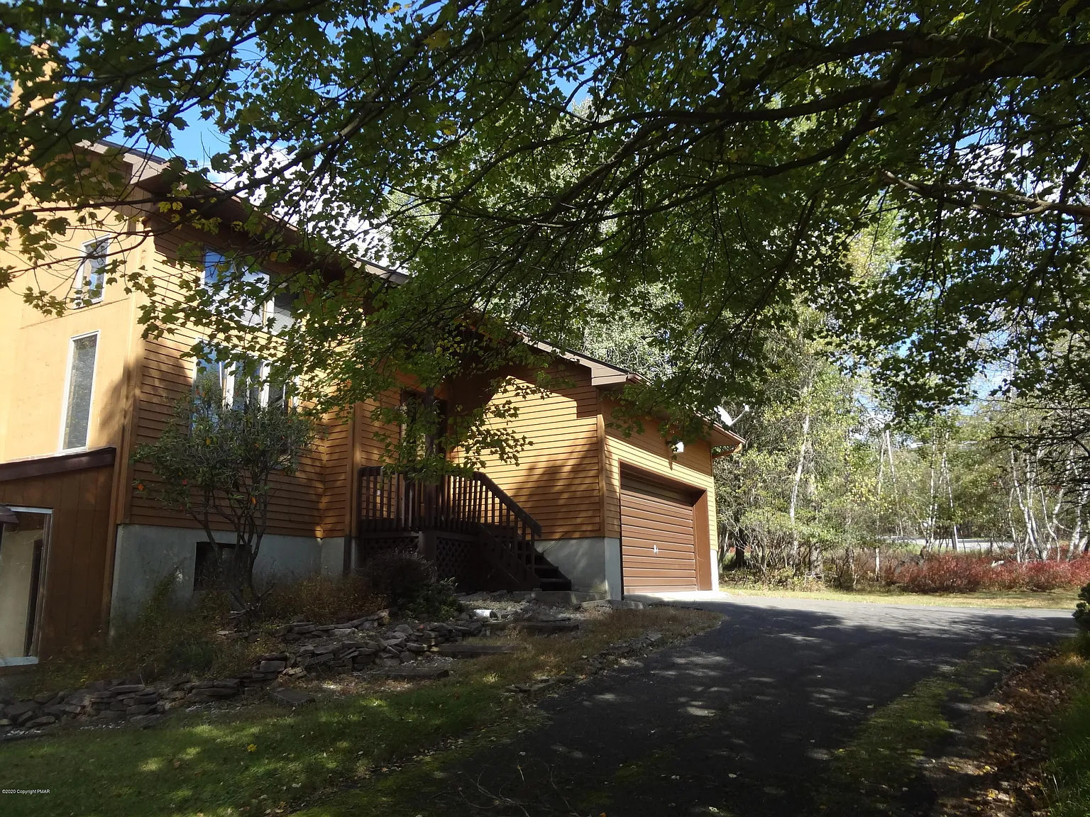121 Colonial Ter photo 1