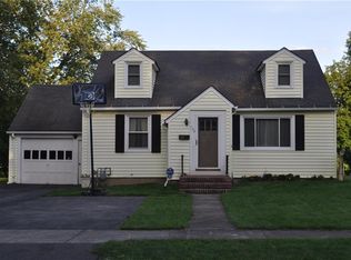 122 Elmwood Ave, Newark, NY 14513