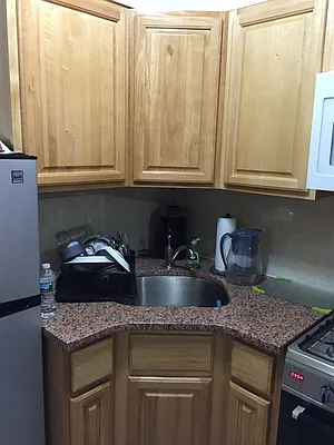 Rented by Natlane Equities | media 16