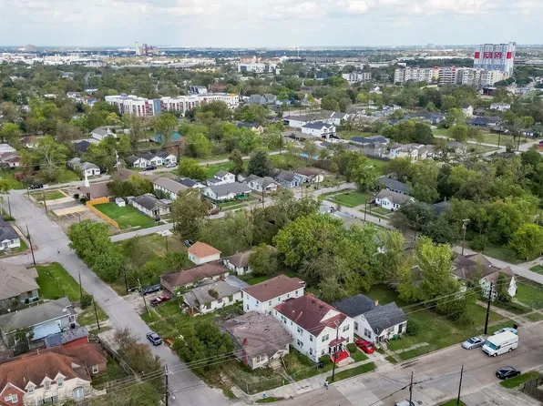 3301 Holman St, Houston, TX 77004
